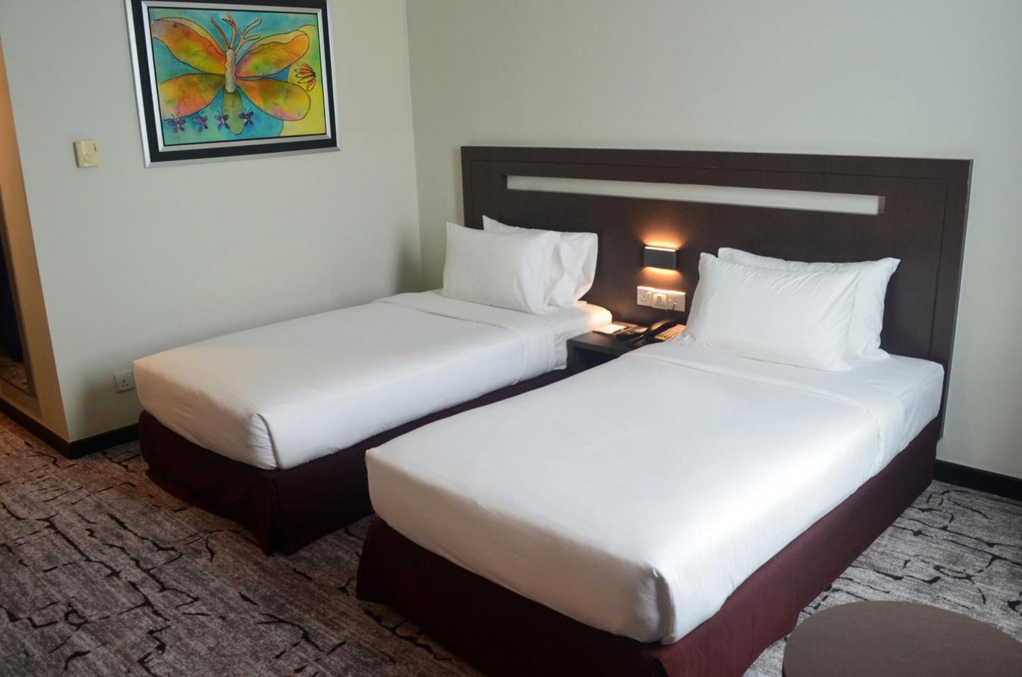 Premiere - Complimentary Shuttle To Wholesale Market Klang