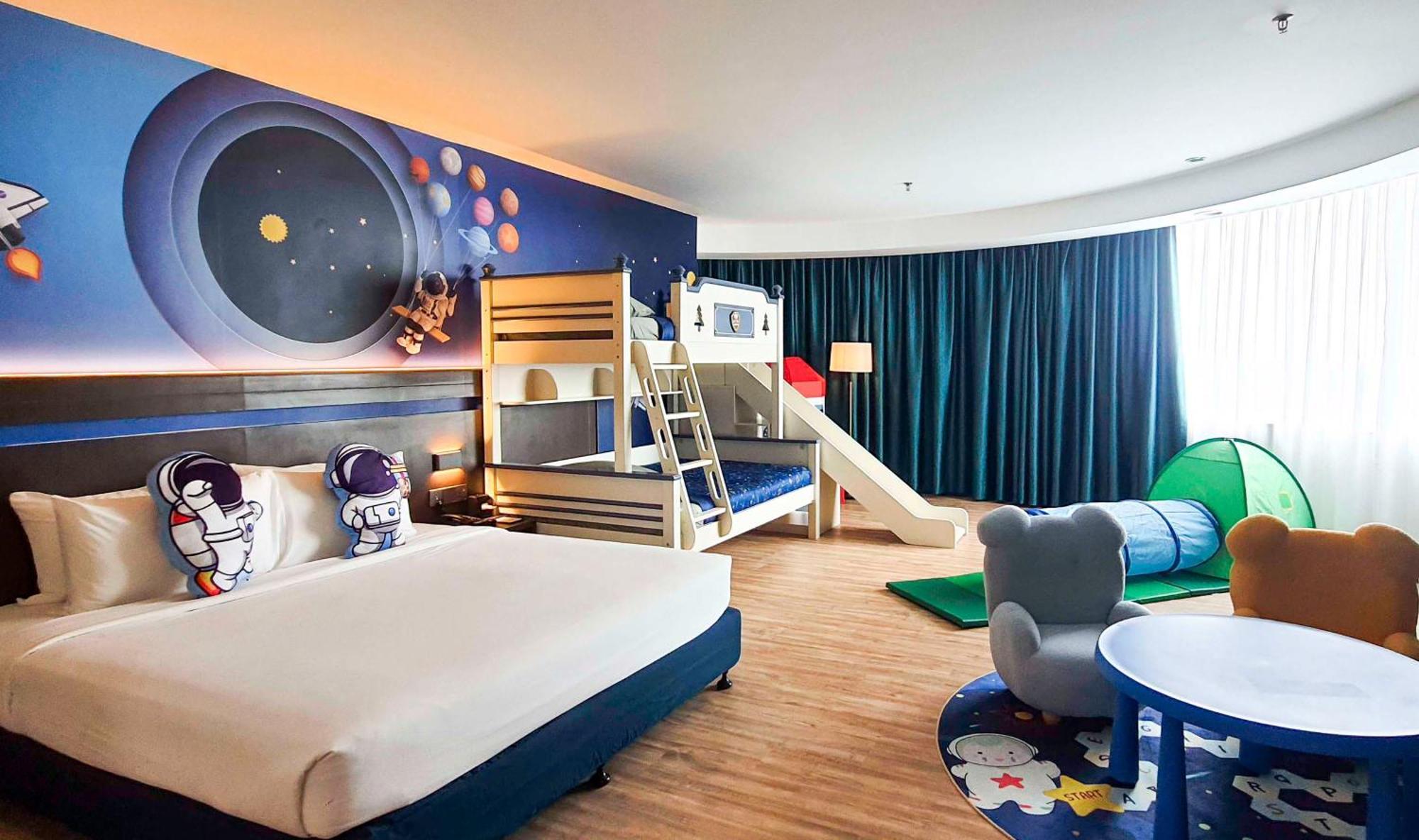 Premiere - Complimentary Shuttle To Wholesale Market 4*