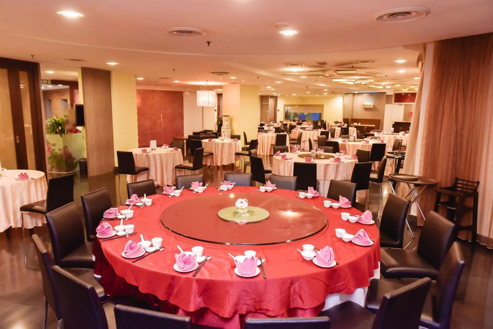 Premiere - Complimentary Shuttle To Wholesale Market Hotel